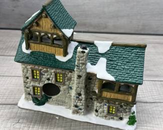 VINTAGE CAROLE TOWNE RANGER STATION LIGHTED BLDG