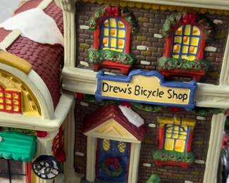 VINTAGE CAROLE TOWNE COLLECTIBLE VILLAGE SHOP