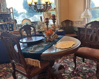 Round Kitchen Table (5 Chairs)