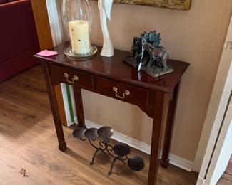 Small 2 drawer entry table