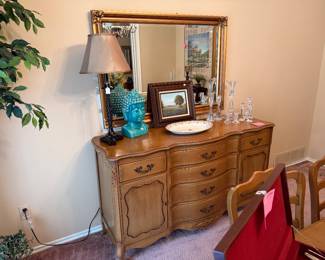 French Provincial Buffet, Server