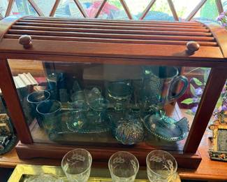 Display cabinet and carnival glass