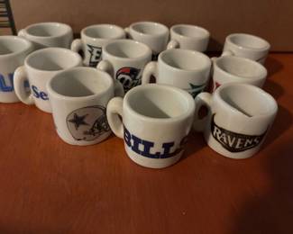 Vintage NFL miniature mug collectibles