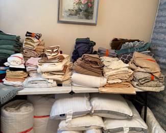 Linens, pillows and blankets