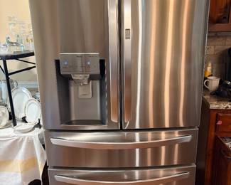 LG 30 cu. ft. Smart 4-Door French Door Refrigerator