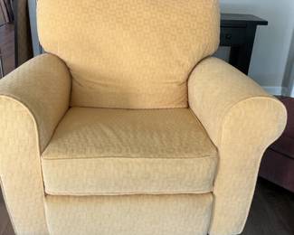 Swivel chair 