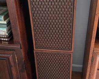 Fisher speakers
