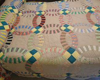 Handmade 'Double Wedding Ring' quilt