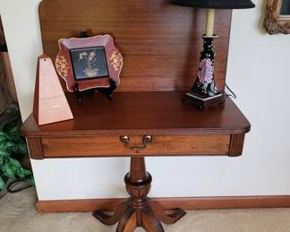 Duncan Phyfe mahogany folding-top game table