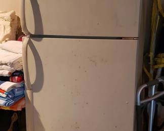 Frigidaire refrigerator/freezer