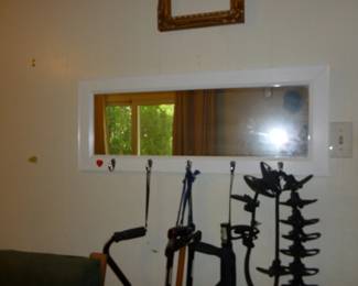 Mirror w/coat hooks