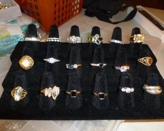 costume rings