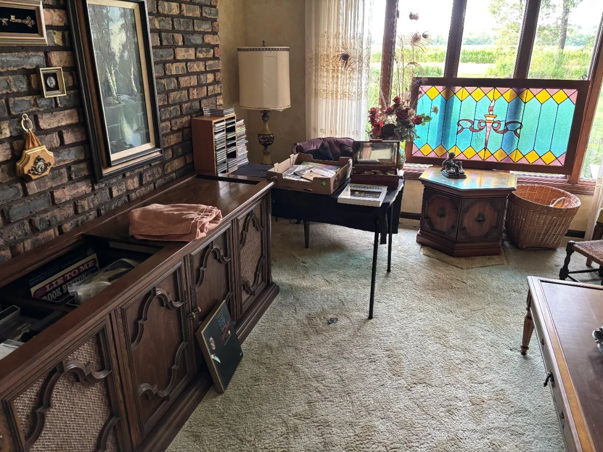 magnavox console stereo large stain glass window