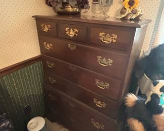 Pennsylvania house cherry wood chest of drawer