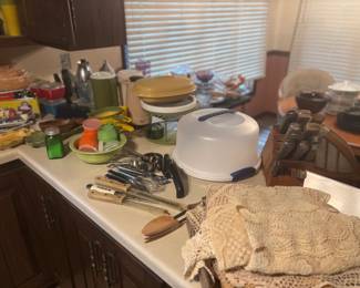 vintage linens kitchen items