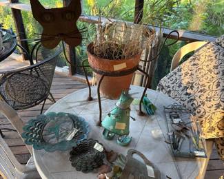 outdoor decos