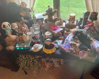 beanie babies, plush toys, misc collectibles