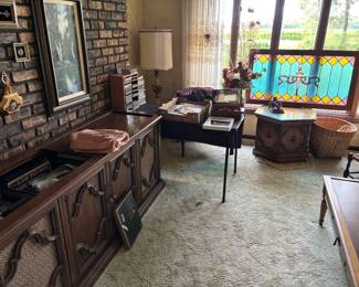 magnavox console stereo large stain glass window