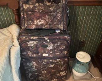 ladies luggage, like new
