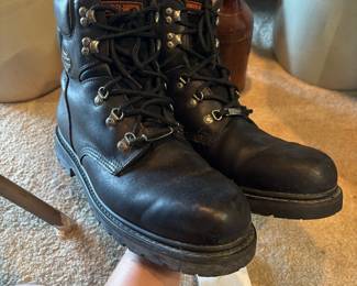 Men’s size 13, Harley Davidson, leather boots