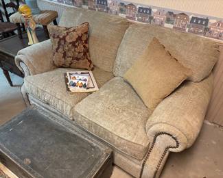 flexsteel couch and loveseat