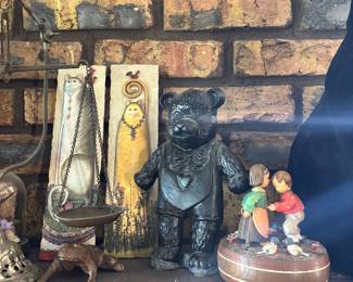 Cast-iron bar doorstop anri carving music box