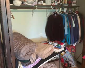 bedding ladies clothes christmas decos