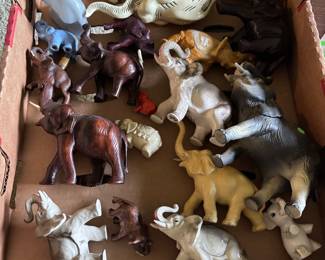 Elephant collection figures 