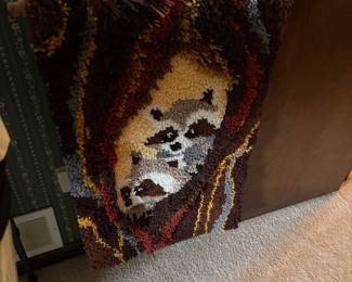 Hook rug raccoon 