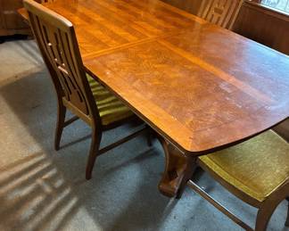 Dining Table with 4 chairs