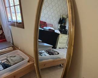 Vintage Oval Giltwood Mirror