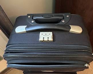 Airtex Paris Rolling Suitcase second image