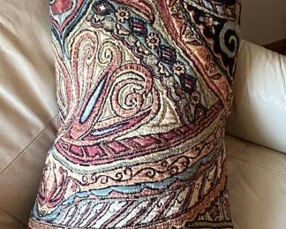 Paisley Pattern Tapestry Pillow Cover