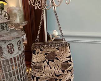 Vintage Floral Tapestry Evening Bag with Ornate Frame