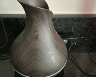 Vase-Shaped Wood Grain Aroma Diffuser