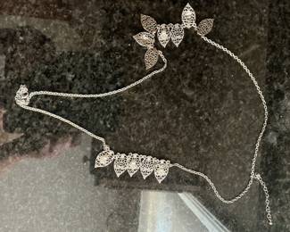 Paparazzi Leafy Lagoon Silver Necklace