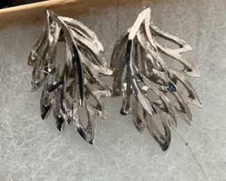 Art Nouveau Style Leaf Motif Earrings