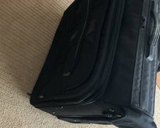 Travelpro Crew 4 Rolling Garment Bag