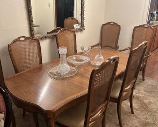 Beautiful well maintained French Dining arm suite with table pad, 4 side and 2 arm chairs.