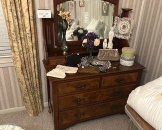 Eastlake Victorian Dresser/vanity