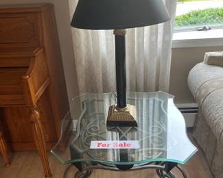 Glass end table 2 Lamps 2