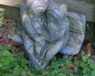CEMENT FROGS