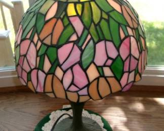STAINED GLASS LAMP