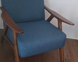 Mid-Century Modern Accent Chair with Solid Wood Frame