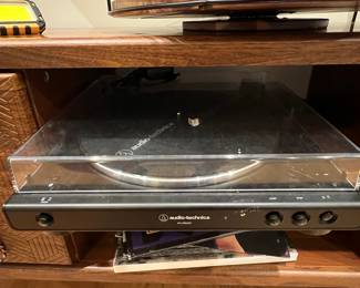 Audio-Technica AT-LP60XBT Turntable