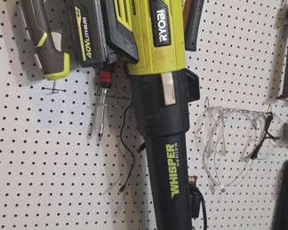 Ryobi 40V HP Brushless Whisper Series Leaf Blower Kit