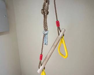 Children's Trapeze Swing Bar with Rings