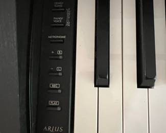 Yamaha Arius YDP-145 Digital Piano