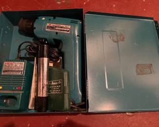 Makita Cordless Driver Drill