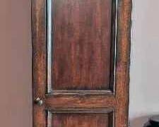 TA111Dark Wood Cabinet Clock est $200